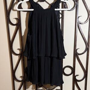 Elegant Black Pleated Sleeveless Blouse - Large